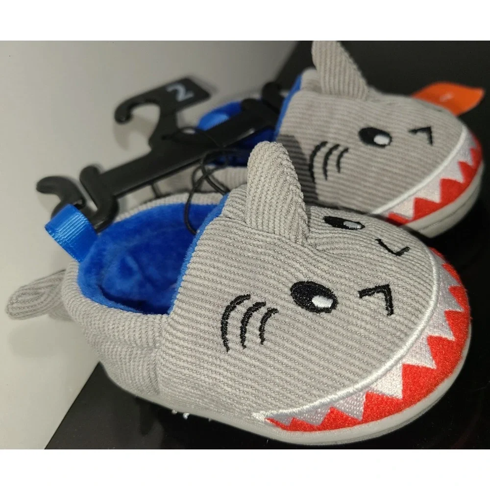 NWT Wonder Nation Gray SHARK Cord Slippers BABY SIZE 2 (3 mo) House Shoes UNISEX